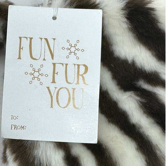 NWT Pottery Barn teen Fur Pouch small zebra - Picture 6 of 7